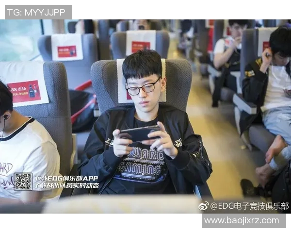 电竞比分解析和平精英中EDG如何实现全面压制与战术优势的深度剖析 电竞比分解析和平精英中EDG如何实现全面压制与战术优势的深度剖析